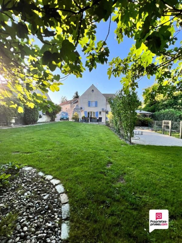 (95420) Wy-Dit-Joli-Village, maison de village 6 pièce(s) 160 m2, 3 chambres, garage double et jardin