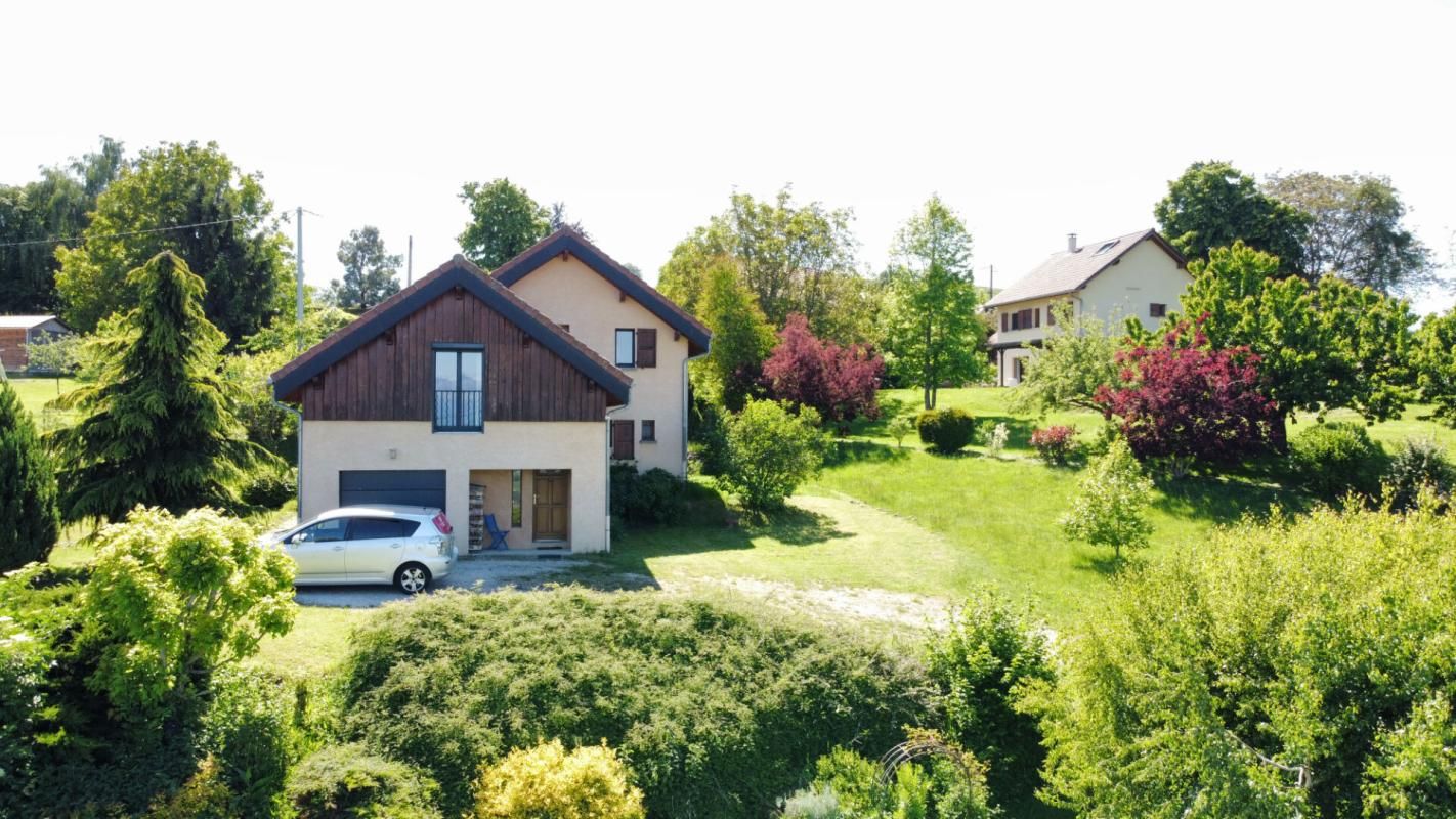 SAINT GEOIRE EN VALDAINE Villa 5 pièce(s) 151 m2