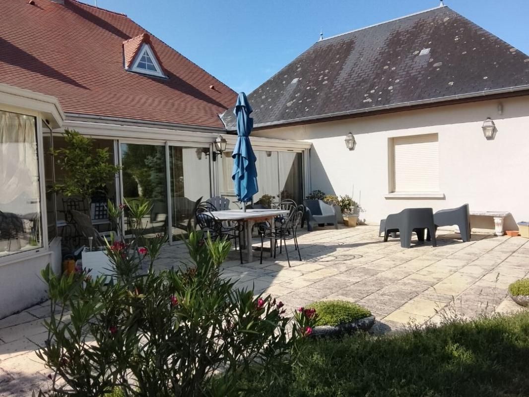 BUZANCAIS Maison Buzancais 6 pièce(s) 272 m2 4