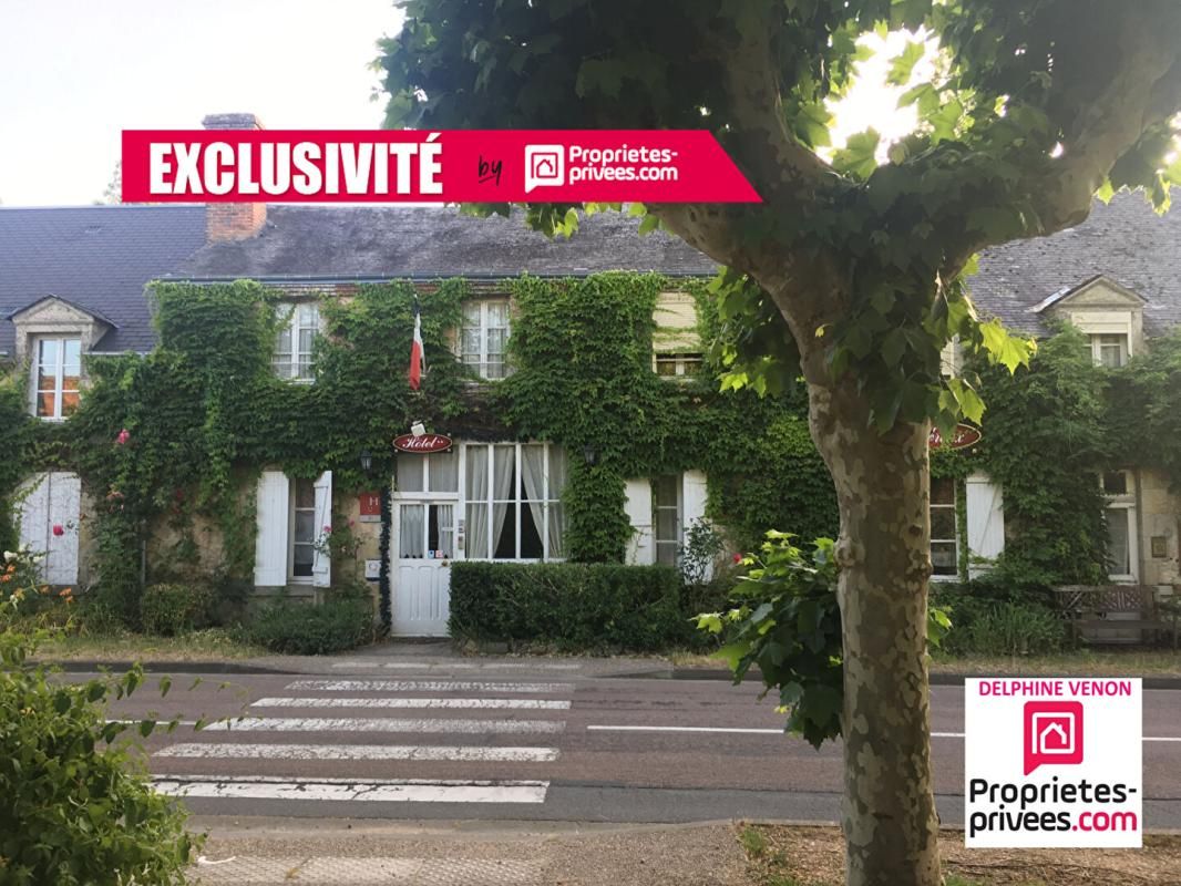 COMBREUX Exclusivité - Ensemble immobilier comprenant auberge + 3 gites avec piscine et tennis dans le centre bourg de Combreux sur un terrain de 4375 m² environ 4
