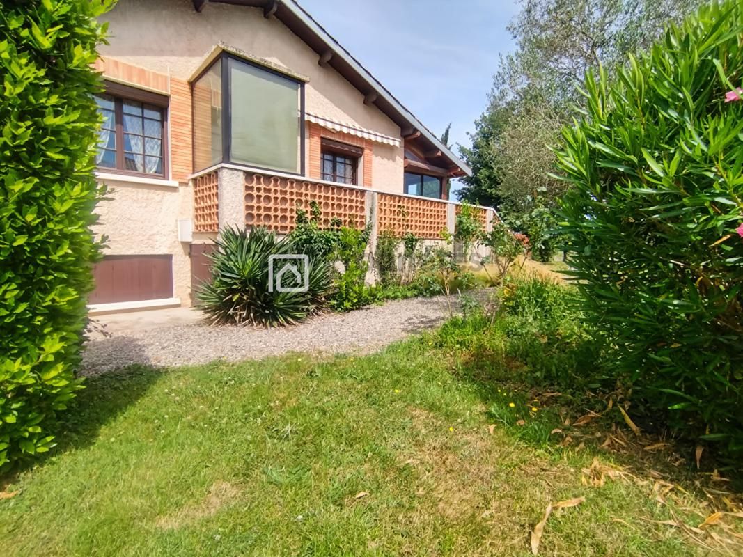 SAUBENS SAUBENS Maison familiale de 145 m² sur une parcelle de 1 658 m² avec dépendances 1
