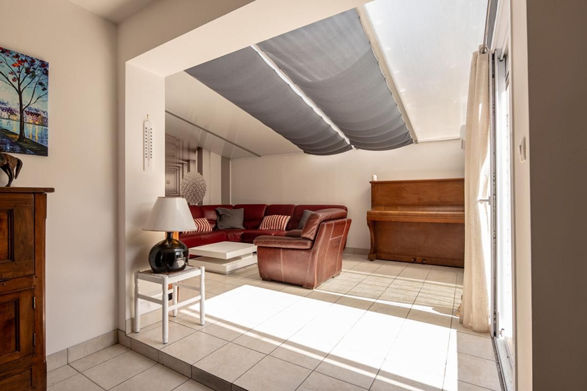 LIEUX UNIQUES ® x PROPRIÉTÉS PRIVÉES PROPOSE MAISON DE 2011 HYPER-CENTRE ROMORANTIN 87 M²