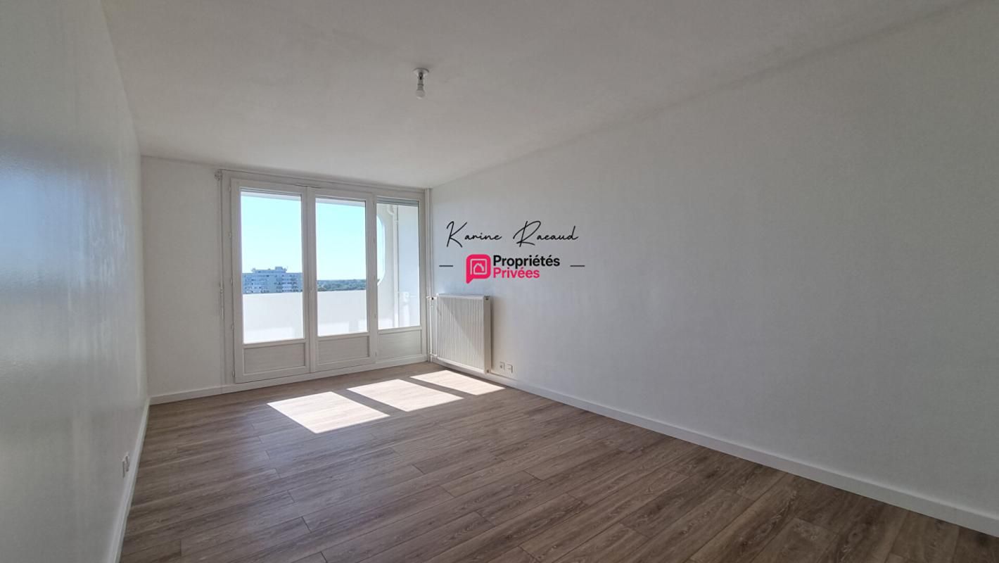 LA ROCHE-SUR-YON Appartement La Roche Sur Yon 58.9 m2, 1 chambre 2