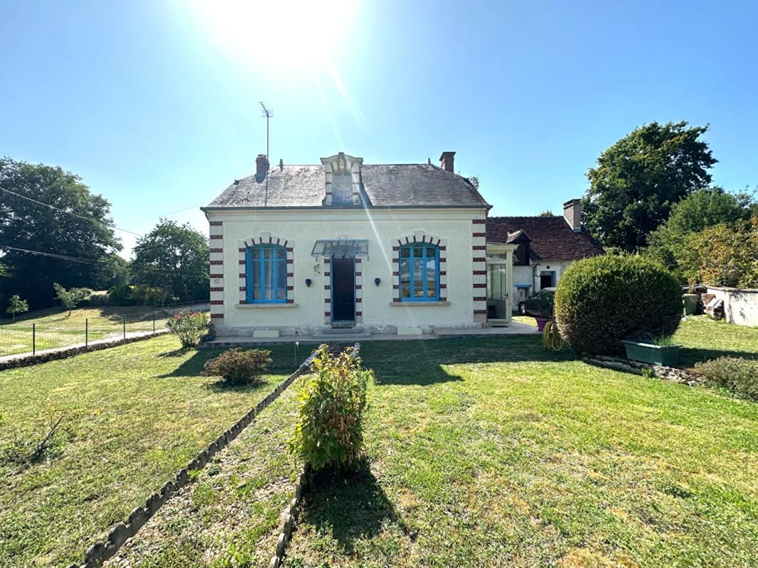 VEUIL Charmante maison des années 50 situé à Veuil 1