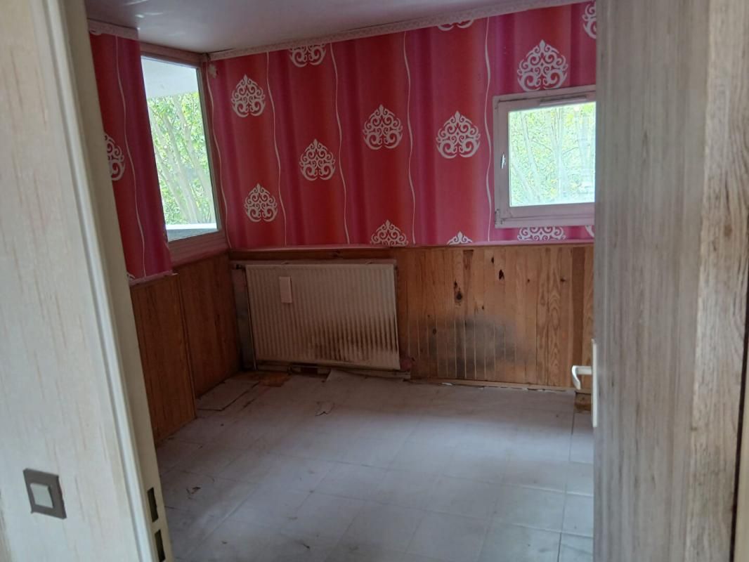 LOGNES Lognes Parc du Segrais 2P de 50 m² + terrasse 6 m² + place de stationnement en sous-sol 4