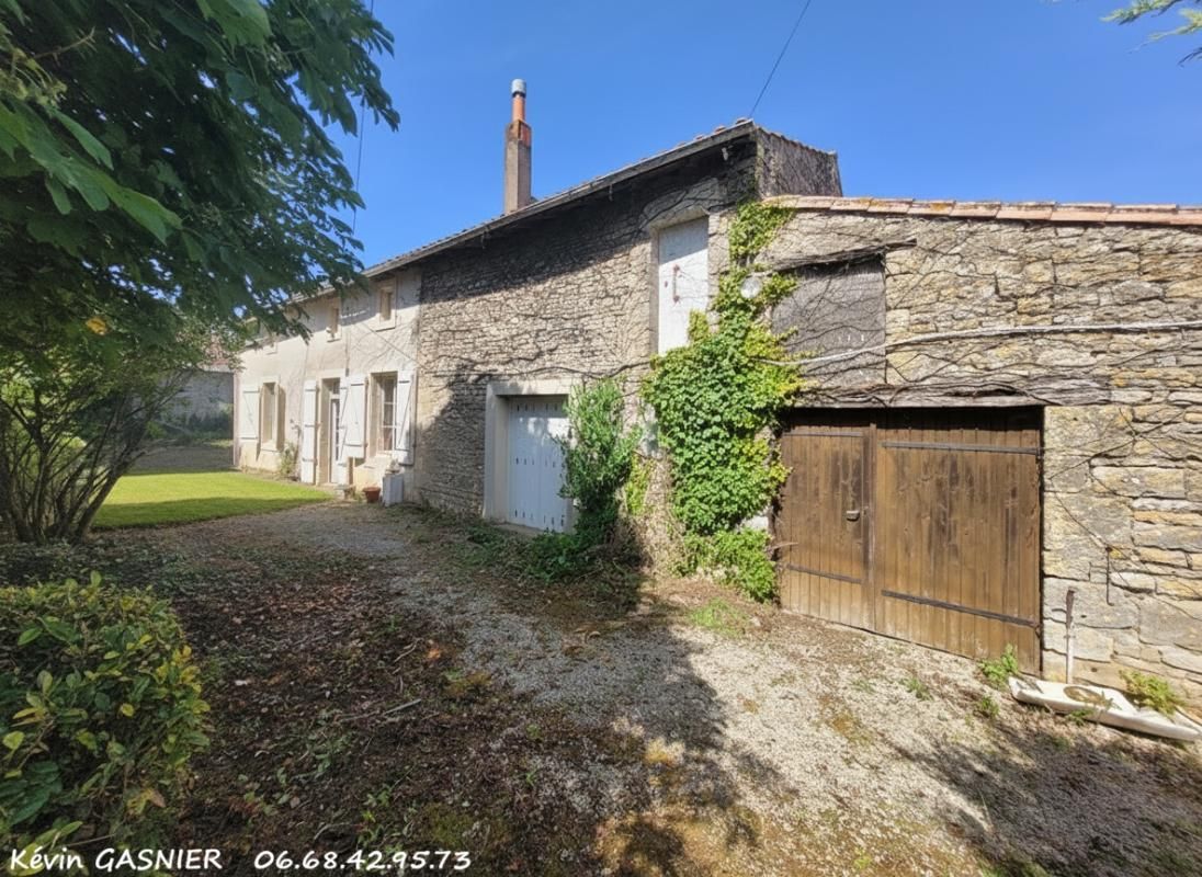 PAIZAY-NAUDOUIN-EMBOURIE PAIZAY NAUDOIN EMBOURIE (16240) : Maison en pierre de 83m2 1