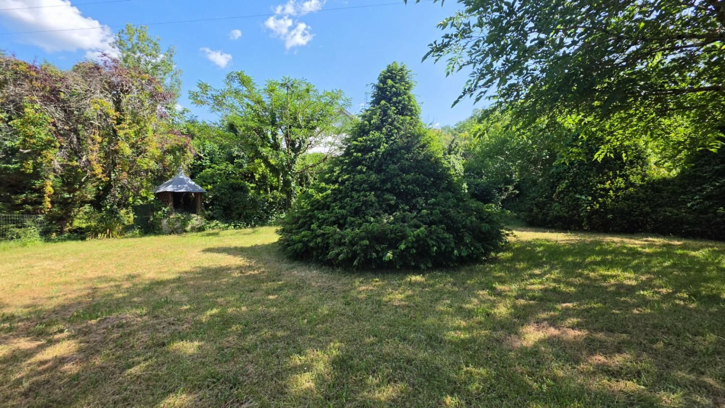 SAINT-MARTIAL-D'ARTENSET Maison en pierre 78 m² avec jardin 2
