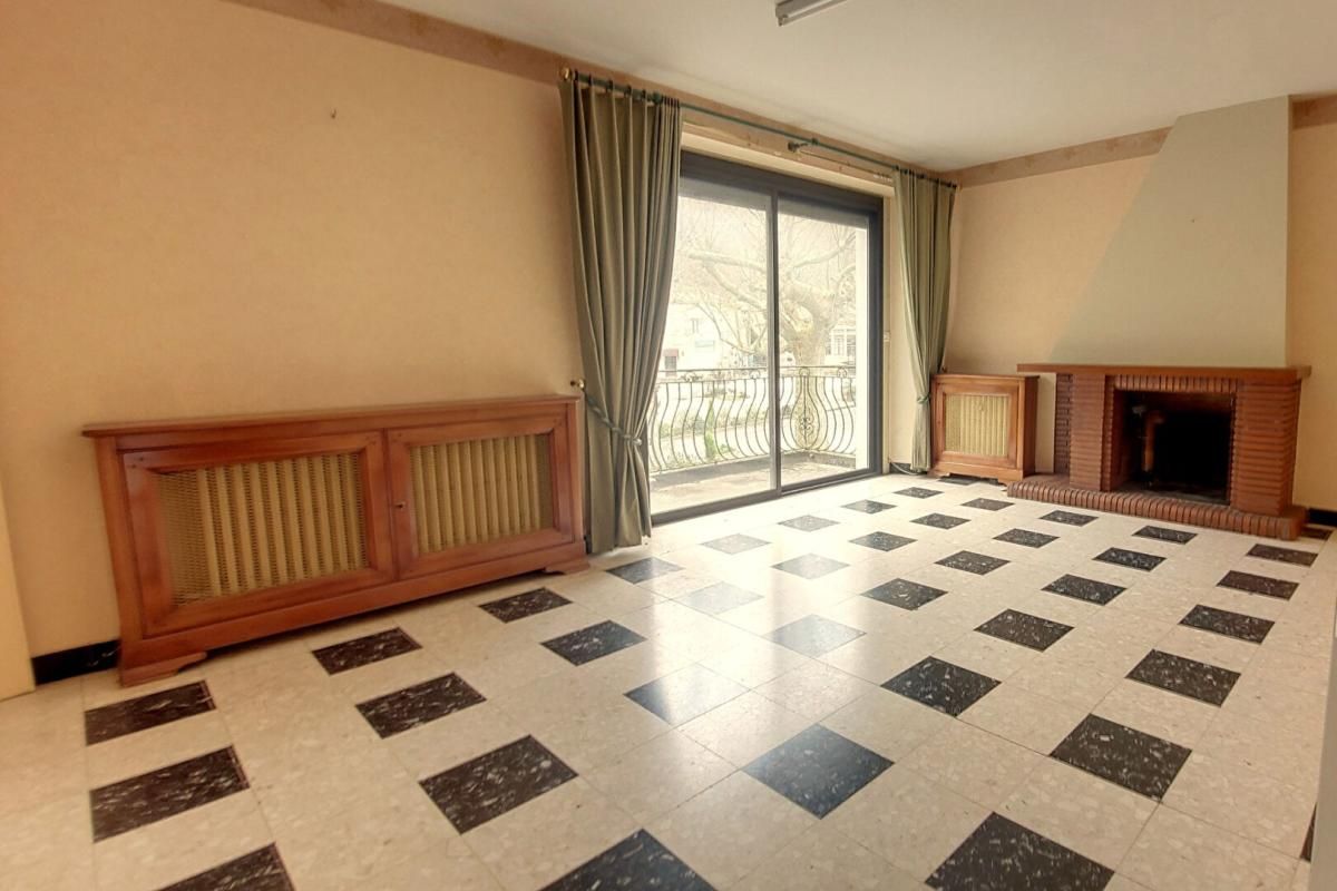 SOREZE 81540- Maison de village 7 pièces- 105 m²- Emplacement privilégié. Stationnement libre 3