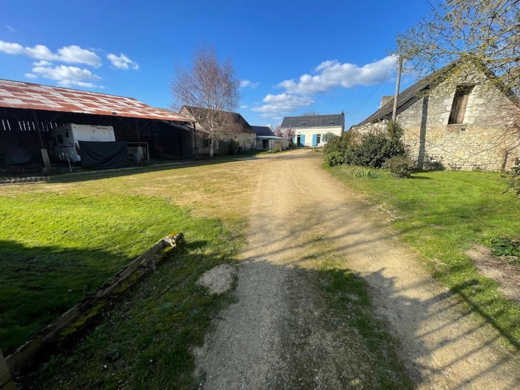 SAINT-PHILBERT-DU-PEUPLE Maison Saint Philbert Du Peuple 8 pièce(s) 120 m2 1