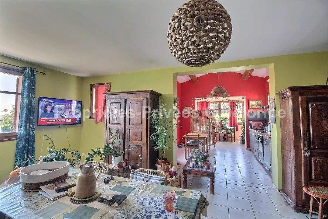 ISSIRAC Barjac Goudargues, VIAGER OCCUPE SUR 1 TETE, Villa de 2011, Issirac 30760, 2 chambres ,95.4 m2 avec terrain de 4276m2 3