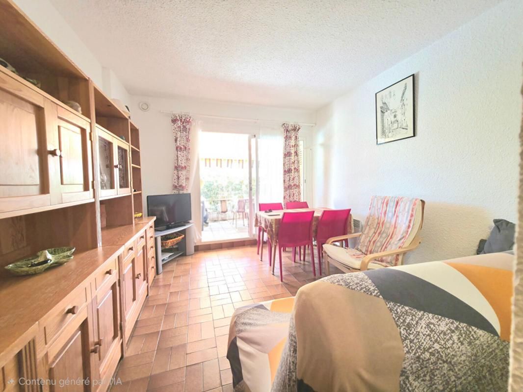 LE LAVANDOU Maison Le Lavandou 35 m2 ,piscine ,terrasse face a la mer ,parking, cellier 3
