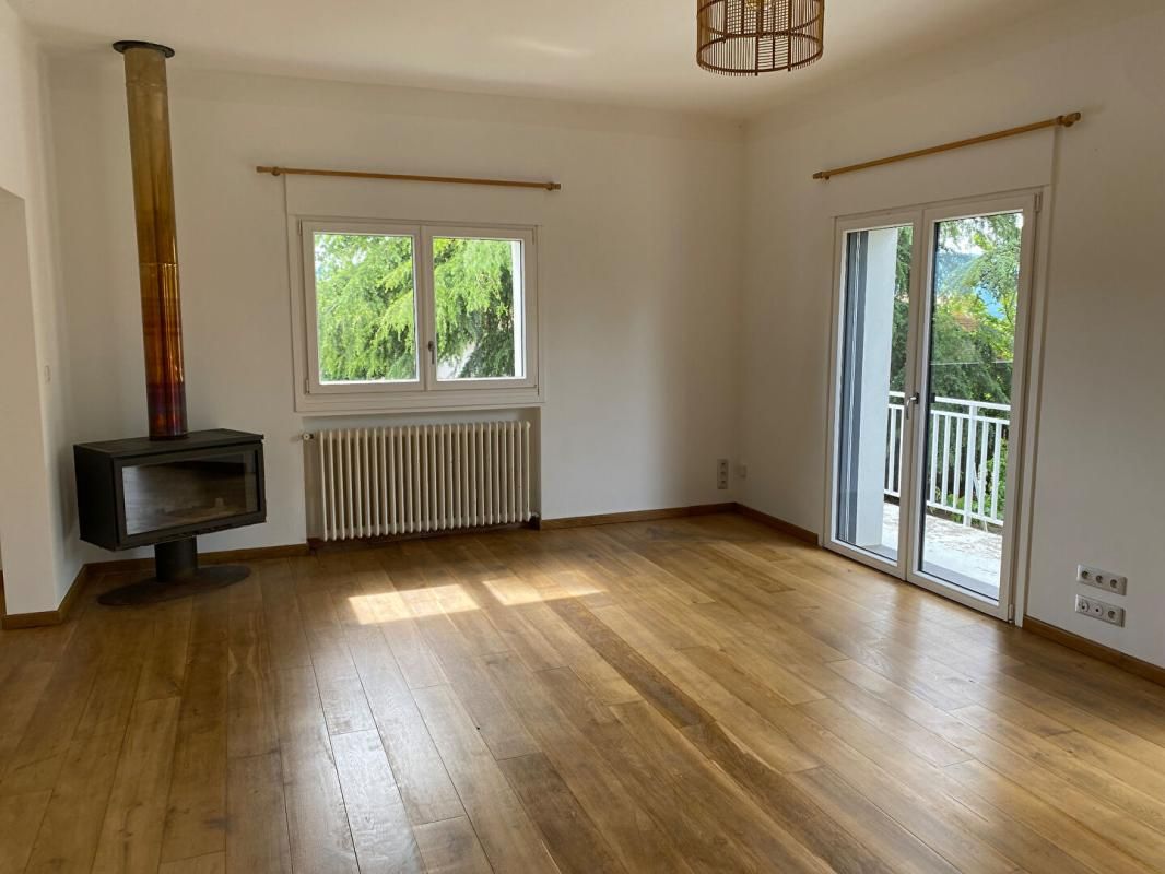 CHATEAU-ARNOUX-SAINT-AUBAN Maison Chateau Arnoux Saint Auban 7 pièce(s) 182.23 m2 4