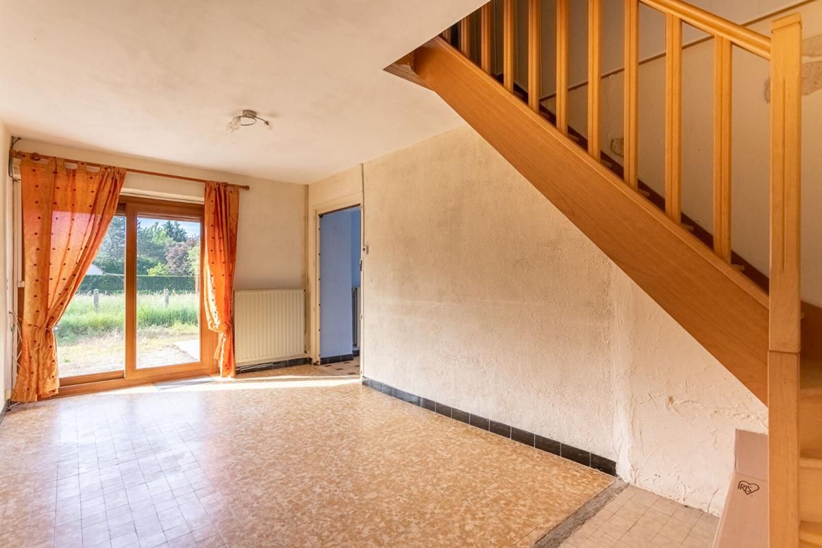 LA CHAPELLE-MONTMARTIN Maison La Chapelle Montmartin 6 pièces 130 m2 2