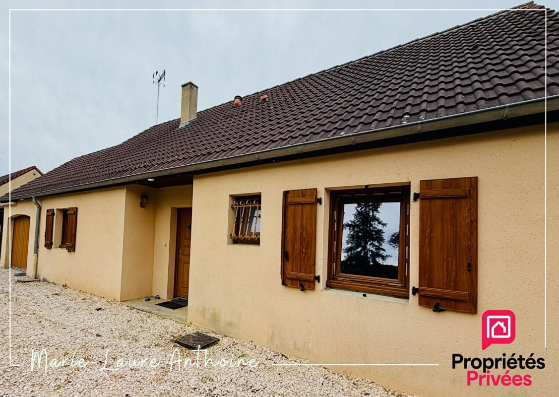 PIERRE-DE-BRESSE Maison Pierre-de-bresse 4 pièce(s) 82 m2 2