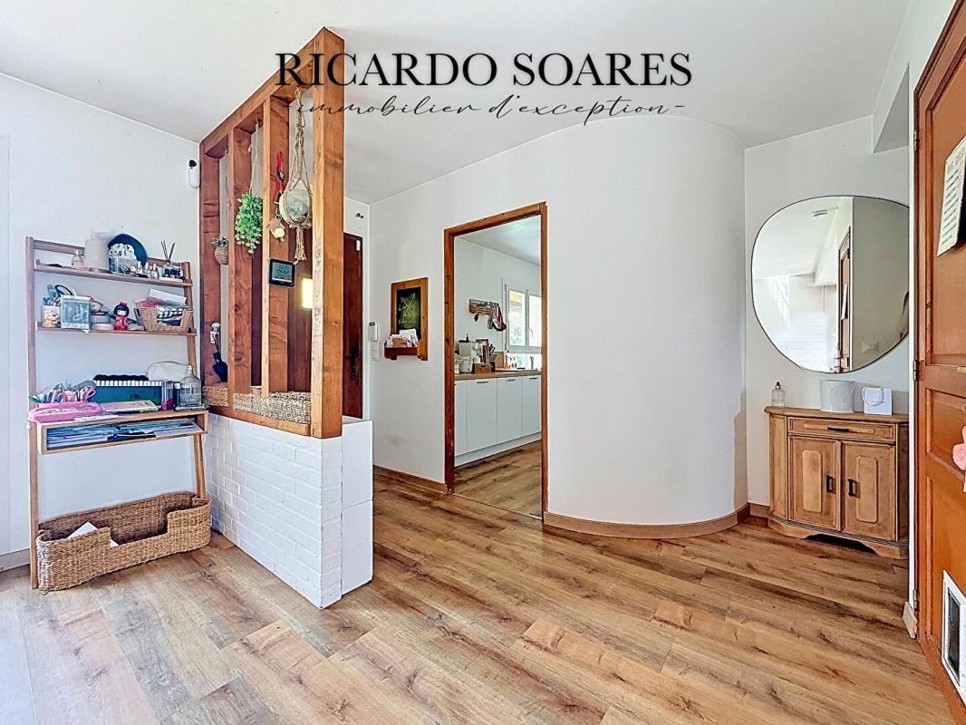 ANGICOURT 60940 ANGICOURT - MAISON FAMILIALE 103m2 AU SOL / 3 ou 4 CHAMBRES / SOUS-SOL TOTAL / TERRAIN 1215 m2 4