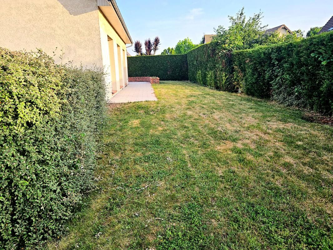 GAILLON Gaillon centre ville, au calme - Maison de 128 m2 - 4 chambres sur sous-sol total - Terrain plat de 700 m2 - Prix : 299.000 2