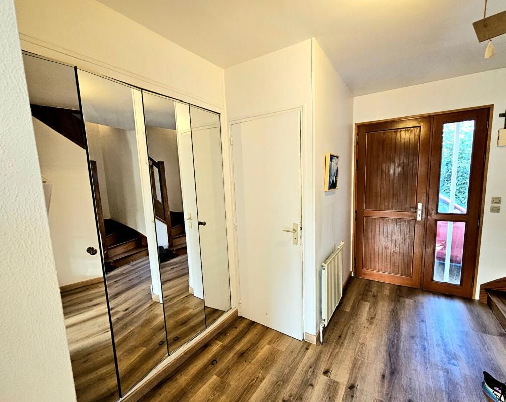 GAILLON Gaillon centre ville, au calme - Maison de 128 m2 - 4 chambres sur sous-sol total - Terrain plat de 700 m2 - Prix : 299.000 4