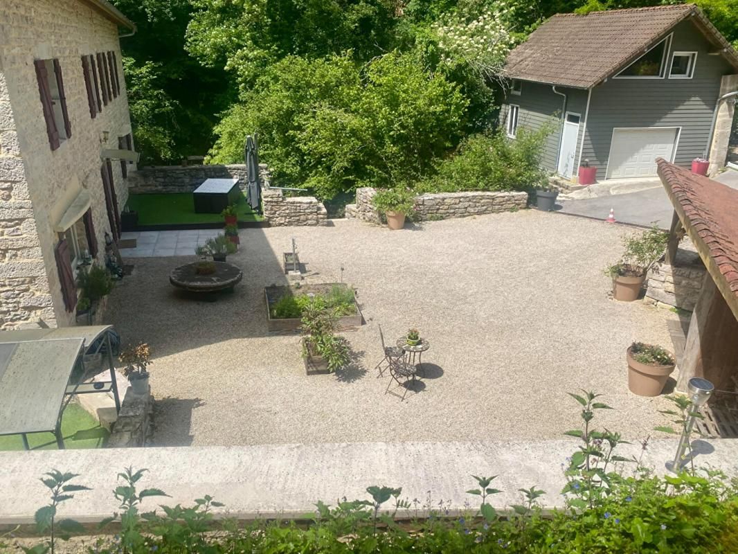 MONTAGNA-LE-RECONDUIT Maison bourgeoise 540 M2 au coeur du Revermont 1