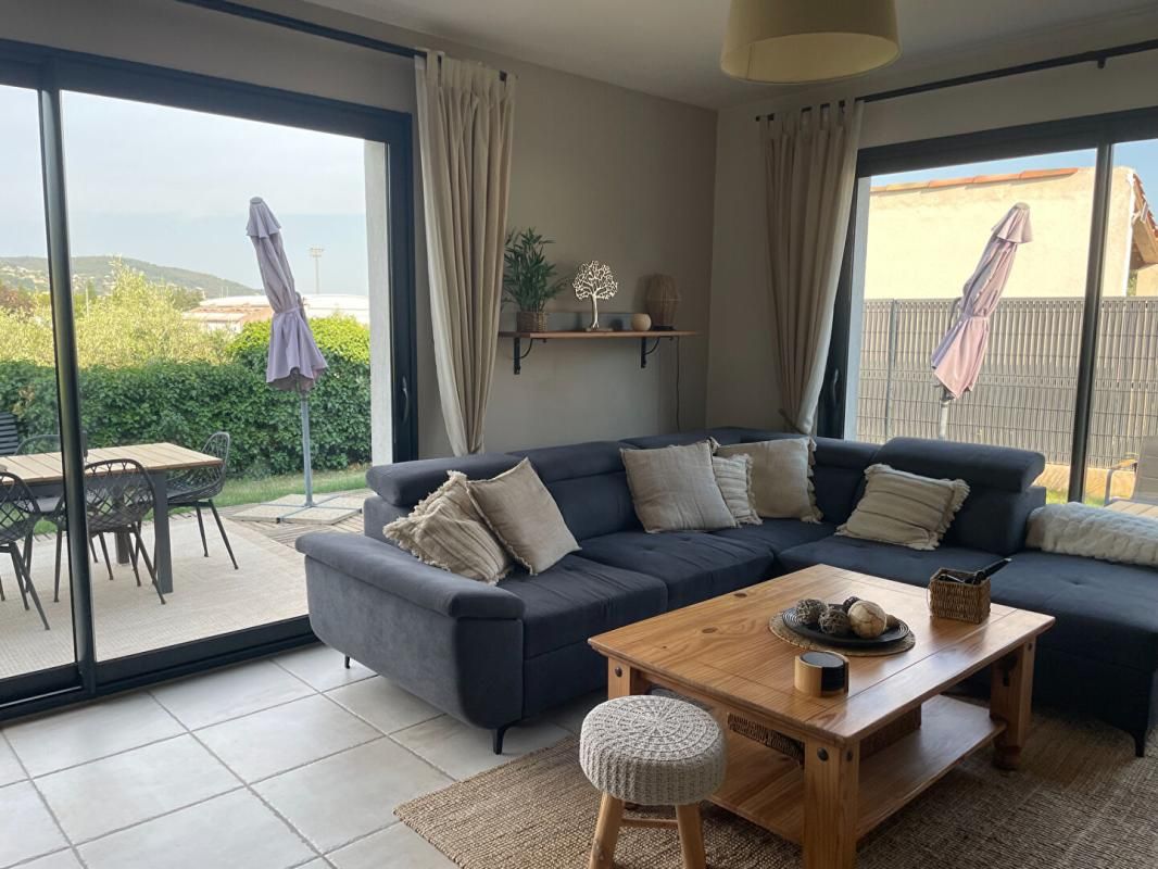 DRAGUIGNAN Maison de plain-pied avec vue dégagée , 4 chambres et Terrain de 544 m² 3