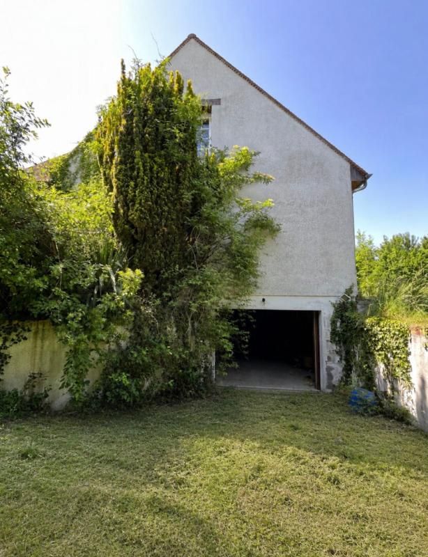 LASSIGNY Maison individuelle :  3 pièce(s) 92 m2 + Comble à aménager 4