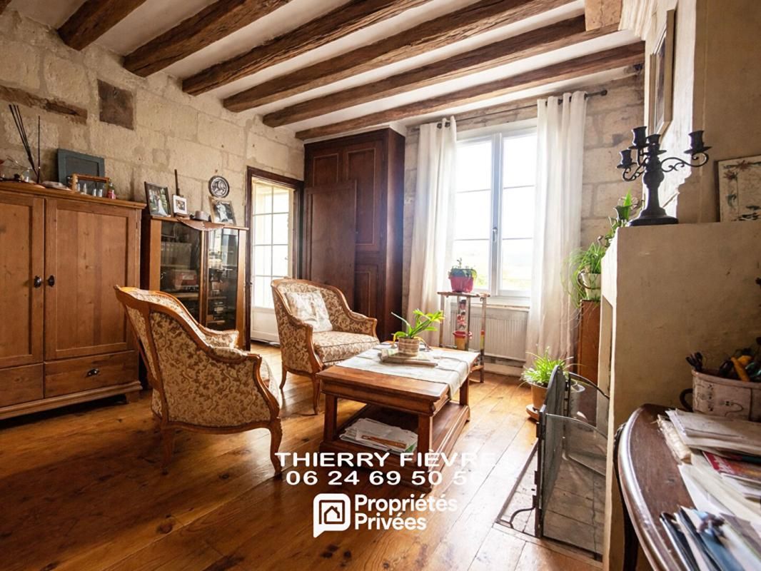 CHOUZE-SUR-LOIRE Maison Chouze Sur Loire 6 pièce(s) 139 m2 2