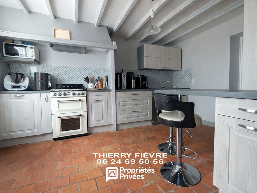 CHOUZE-SUR-LOIRE Maison Chouze Sur Loire 6 pièce(s) 139 m2 4