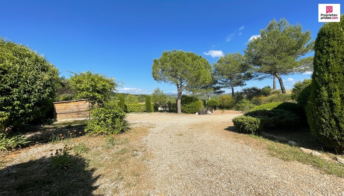 ESPARRON-DE-VERDON Maison plain-pied, piscine, studio indépendant et aperçu lac 3