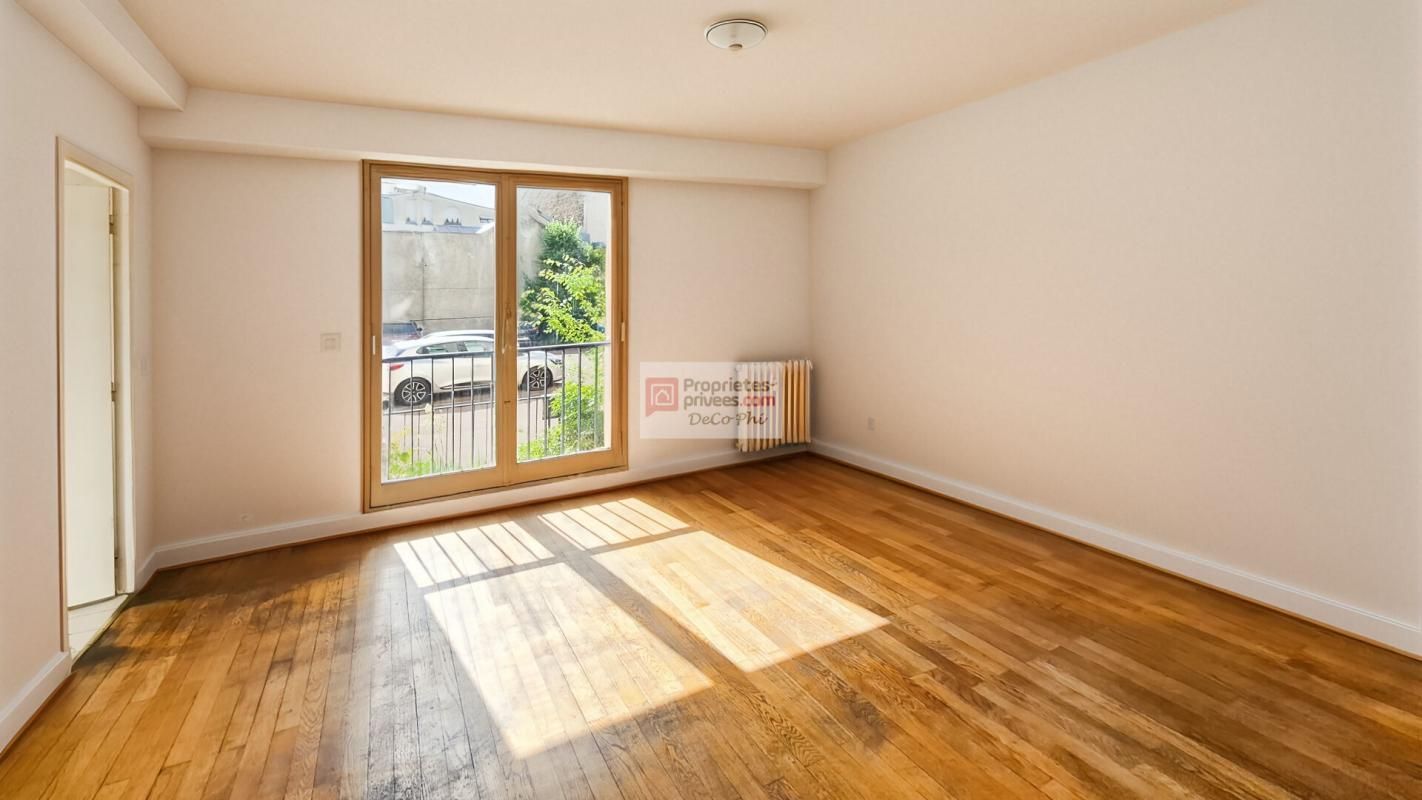 Studio  28m2  calme  lumineux  parking  cave Versailles N.-D