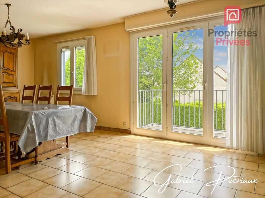 SAINT-JULIEN-LES-VILLAS Maison  4 pièce(s) 2