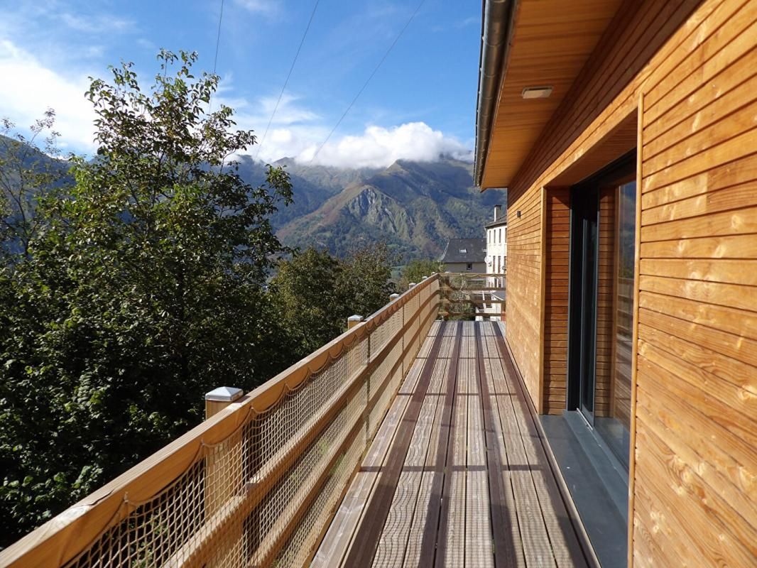 EAUX-BONNES Chalet avec vue exceptionnelle sur les Pyrénées 3