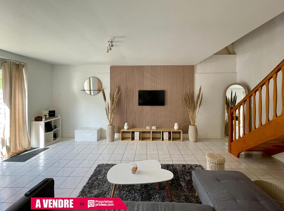AVESSAC Maison en pierre en campagne 3