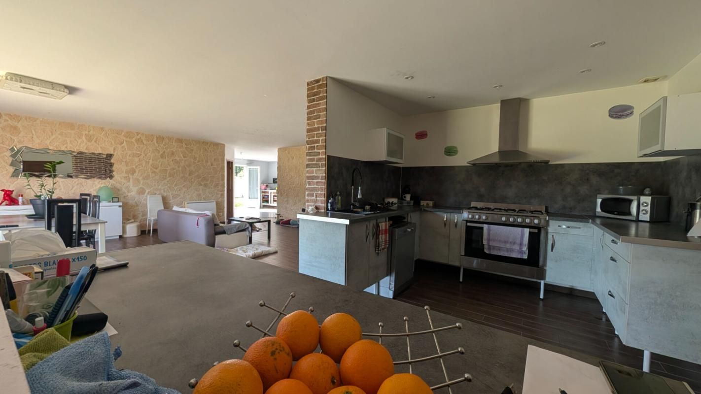 MONTPON-MENESTEROL Maison Montpon Menesterol 7 pièce(s) 190 m2 3