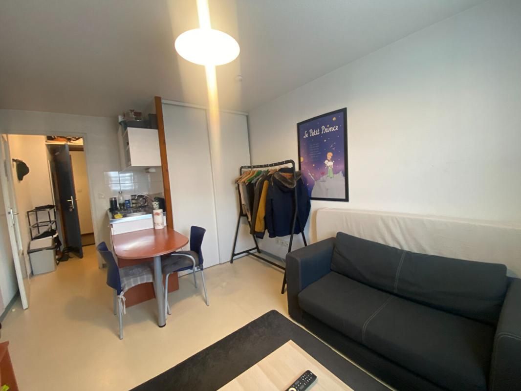 CLERMONT-FERRAND Studio 18m² 4