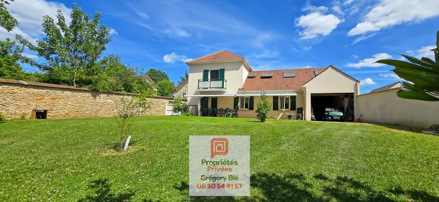 TOURNAN-EN-BRIE Maison Tournan En Brie 8 pièce(s) 208 m2 2