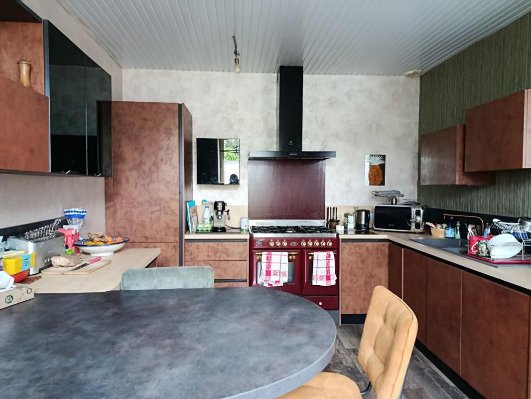 CARHAIX-PLOUGUER Maison  5 pièce(s) 87 M2 2