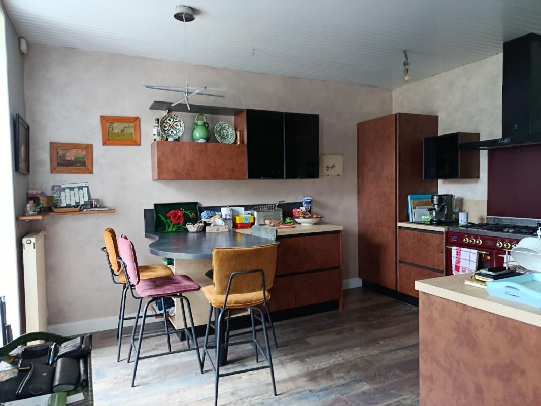 CARHAIX-PLOUGUER Maison  5 pièce(s) 87 M2 3