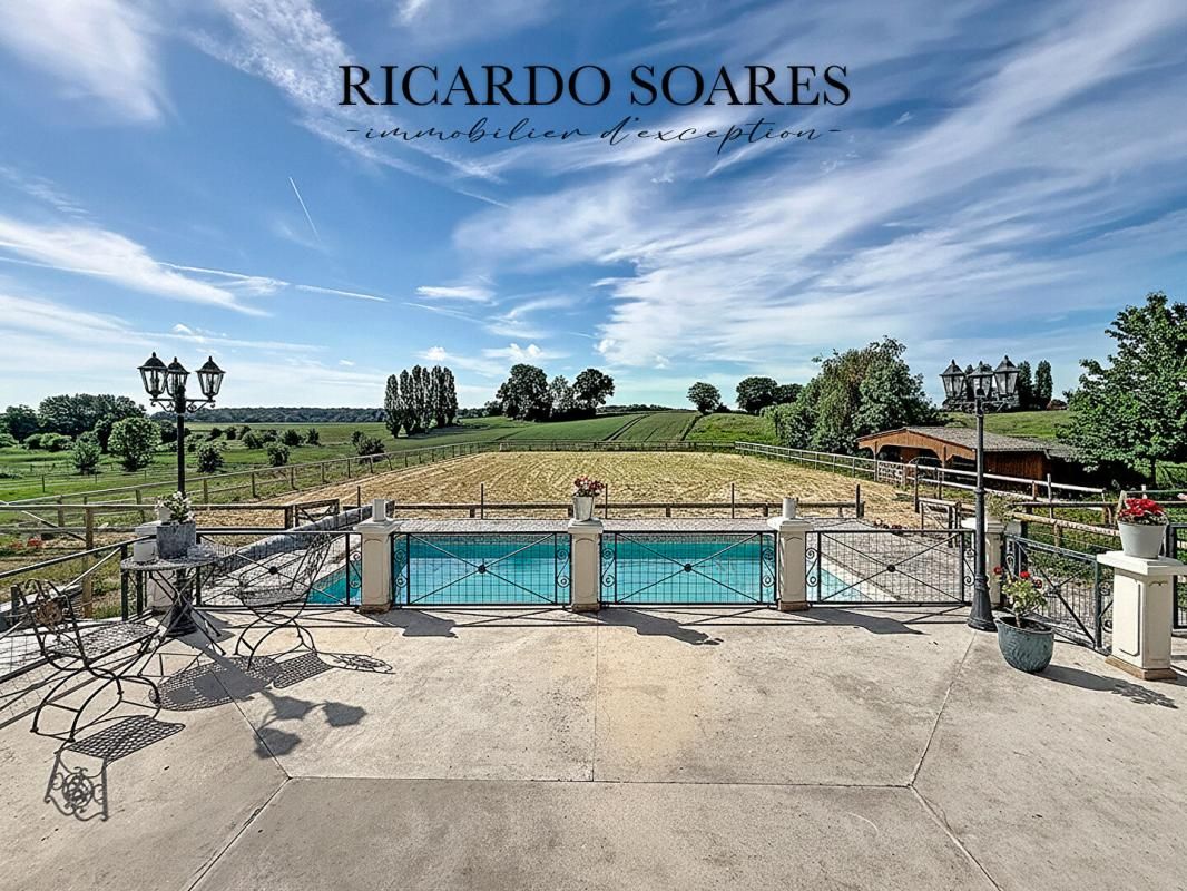 RESSONS-SUR-MATZ 60490 RESSONS-SUR-MATZ - PROPRIÉTÉ ÉQUESTRE DE CARACTÈRE / 2001 / 210 m² HABITABLES / 5 CHAMBRES / GÎTE INDÉPENDANT / PISCINE / 10 BOXES / TERRAIN 9361 m² 4