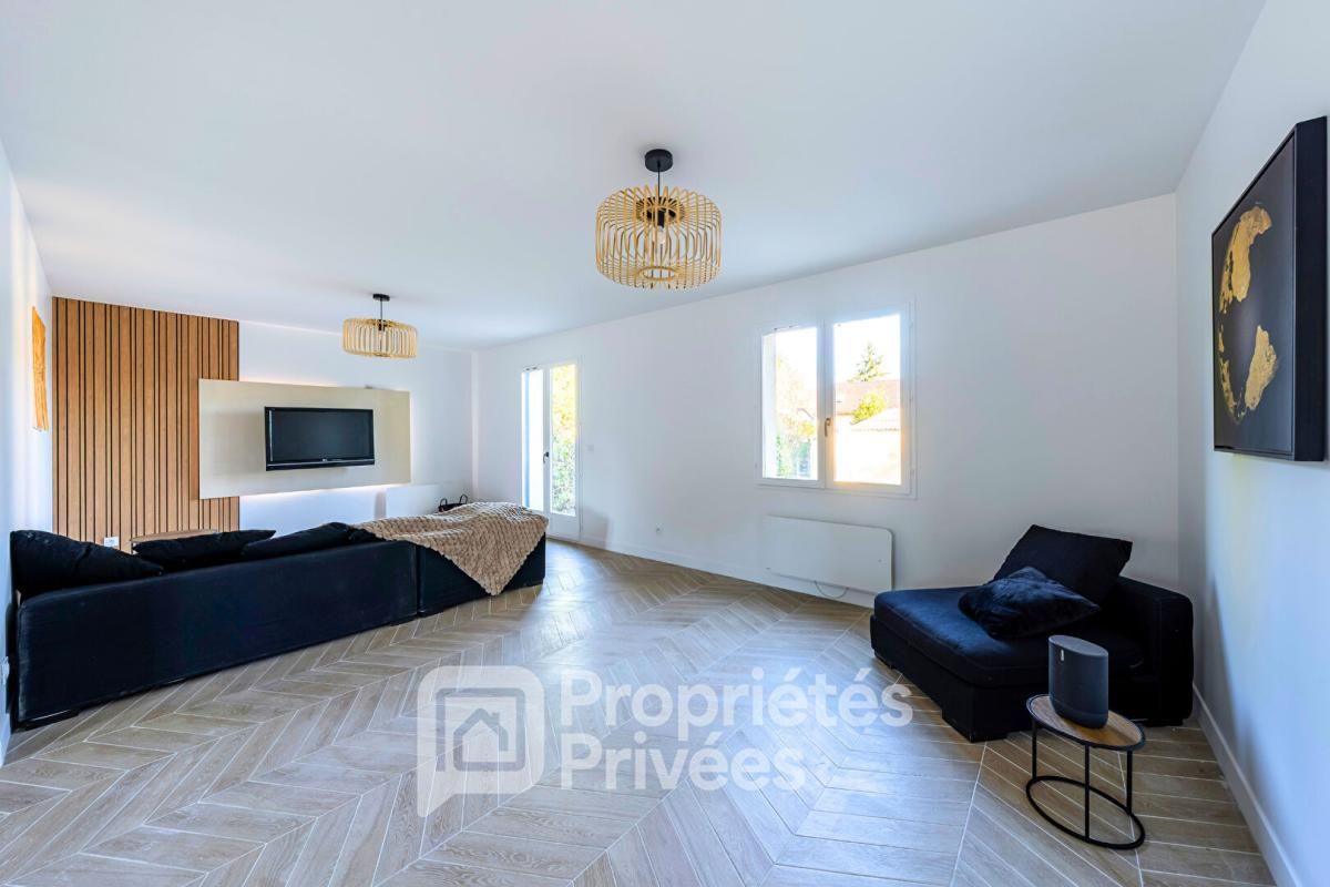 ORSAY Propriété rénovée et son annexe 3