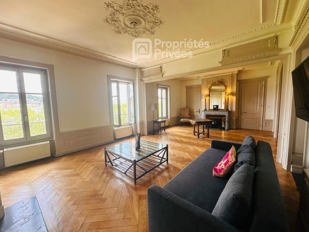 LYON-6E-ARRONDISSEMENT Appartement 3 pièces 130 m2 sans vis à vis 2