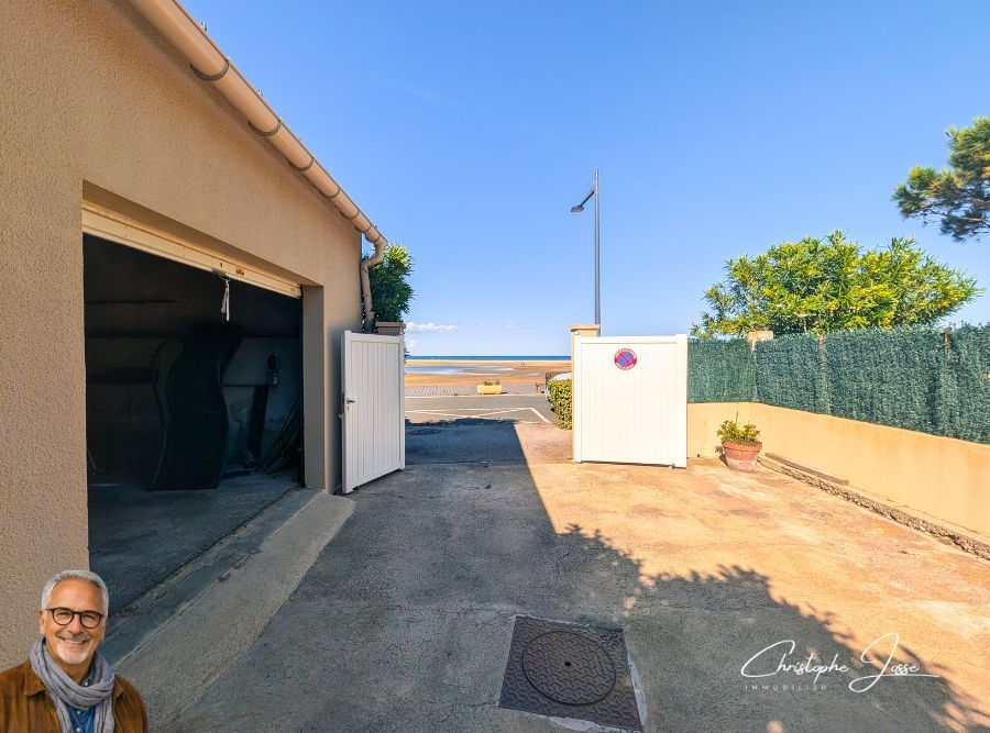 LEUCATE La Franqui - Ensemble immobilier rare avec vue mer, 3 logements et 2 garages 1