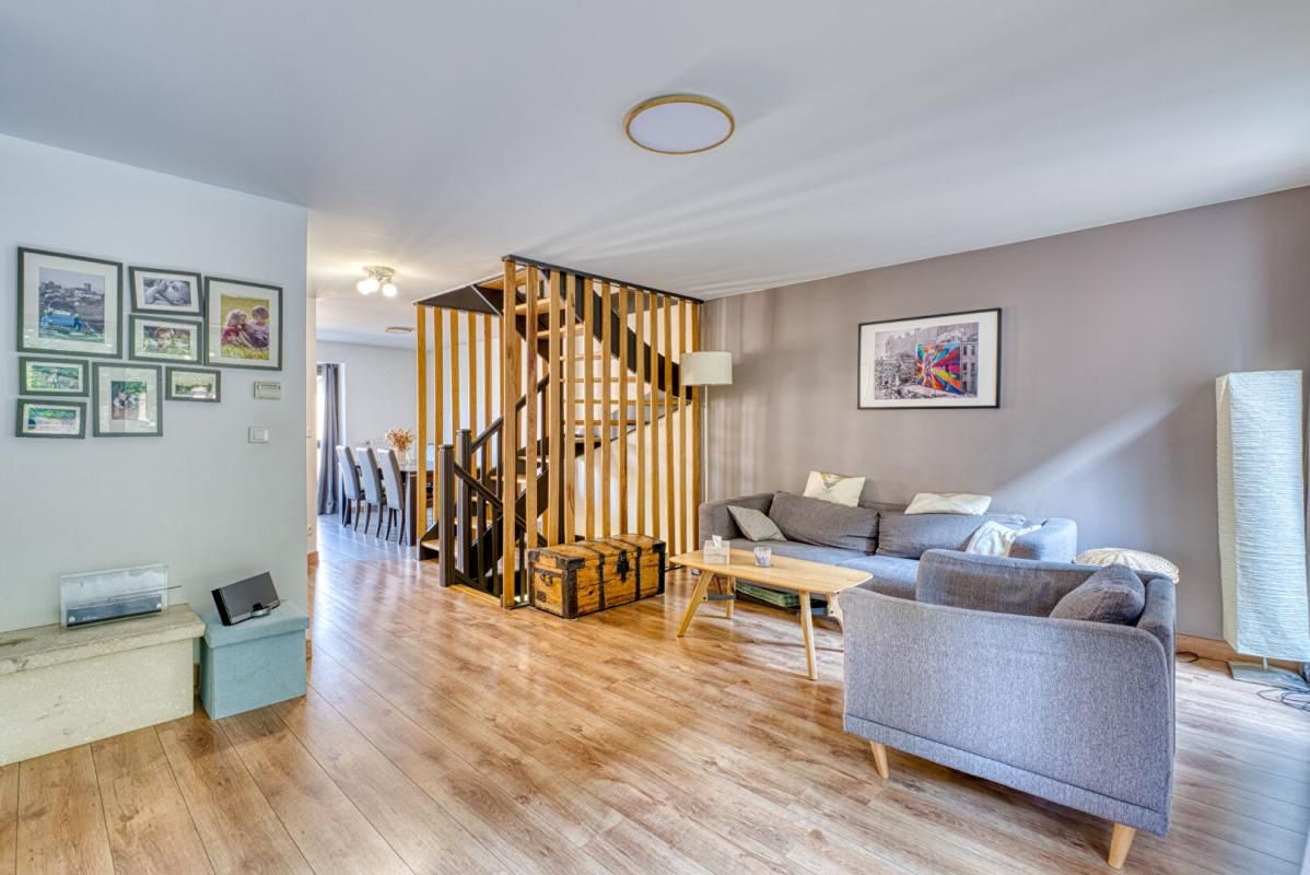 FRANCHEVILLE EXCLUSIVITE - Francheville (69) - Maison 5 pièce(s) 111 m2 3