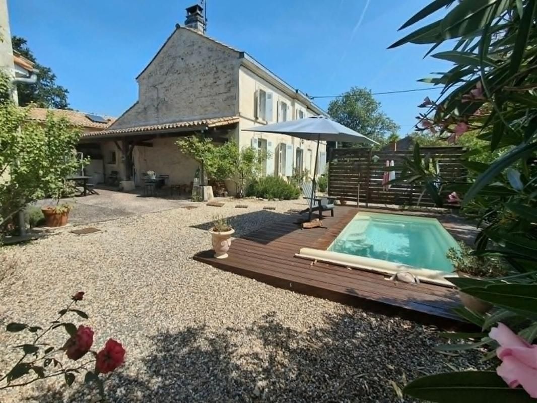 SAINT-AUBIN-DE-BLAYE Maison en pierre rénovée de 180 m² - 5 chambres, piscine et dépendance 1