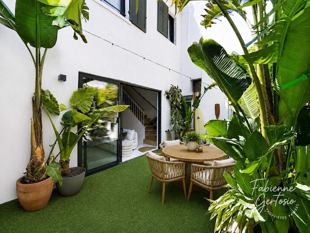 La Ciotat ! RARE ! Maison de ville réinventée avec terrasse et solarium