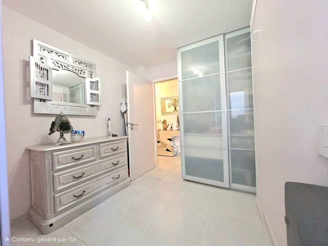 LE LAVANDOU Appartement  3 pièce(s) 65 m2 terrasse / 2 PARKING et ascenseur 2