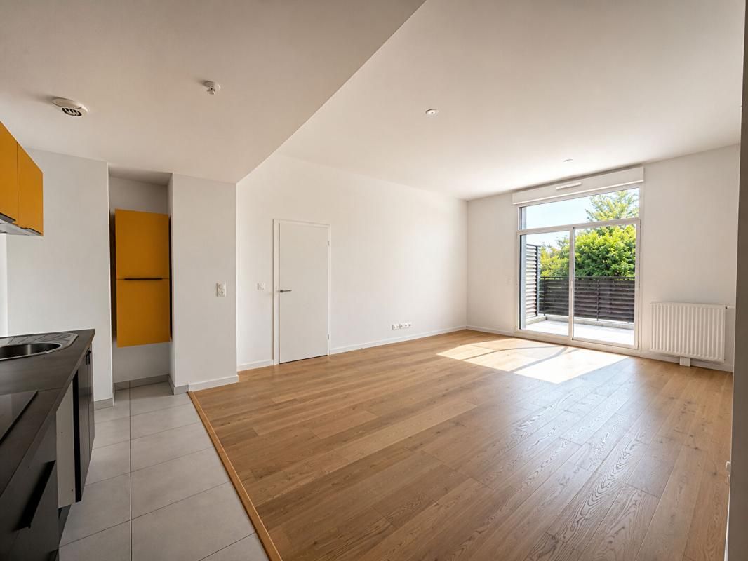 PESSAC APPARTEMENT T3 RECENT HYPER CENTRE PESSAC 3
