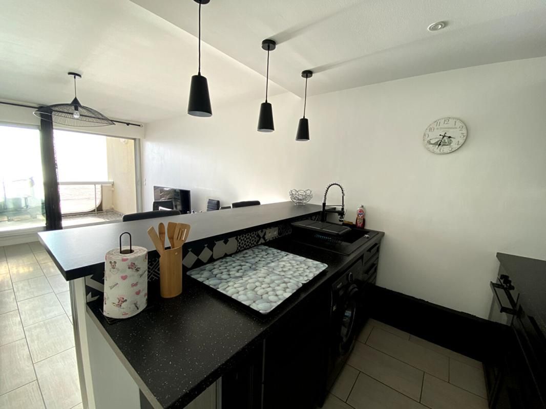 LA BAULE-ESCOUBLAC LA BAULE FACE MER  APPARTEMENT TRAVERSANT AVEC STATIONNEMENT ET CAVE 3