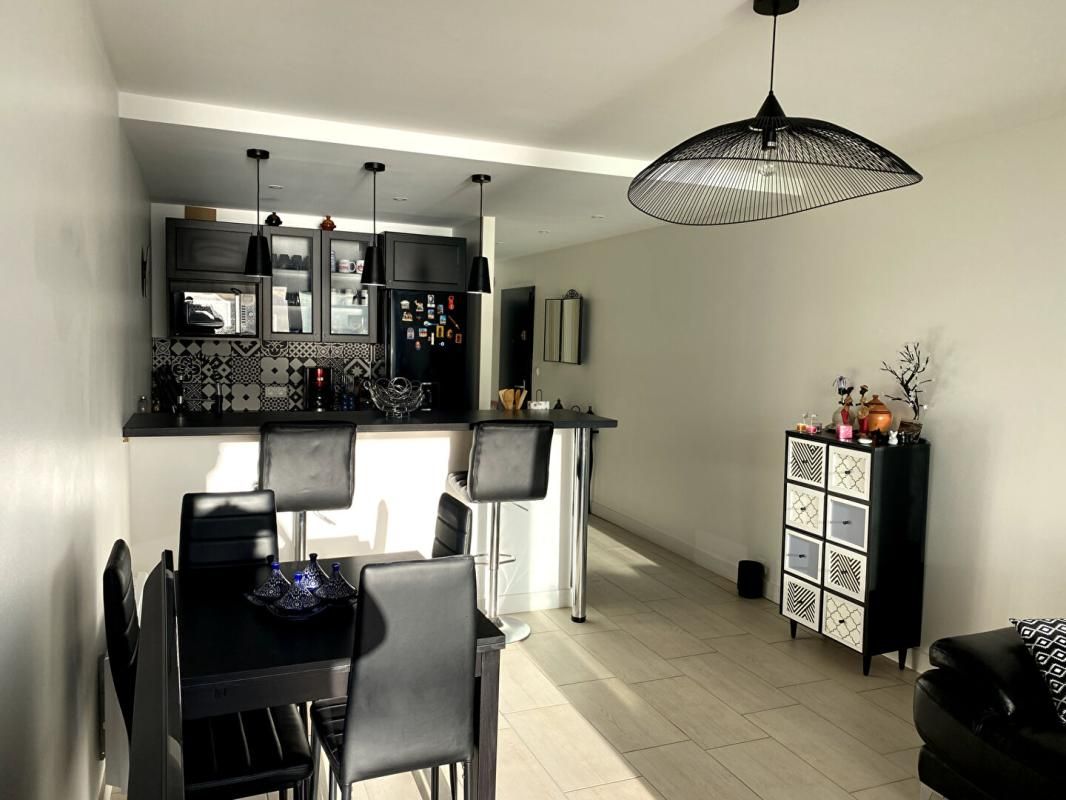 LA BAULE-ESCOUBLAC LA BAULE FACE MER  APPARTEMENT TRAVERSANT AVEC STATIONNEMENT ET CAVE 4