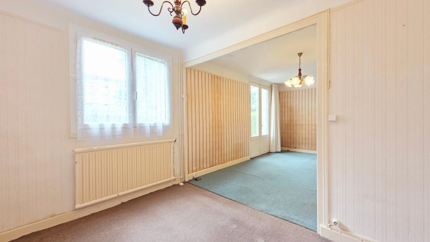 BOURGES BOURGES MAISON 83M² 4 PIECES 3 CHAMBRES SOUS-SOL GARAGE JARDIN 4