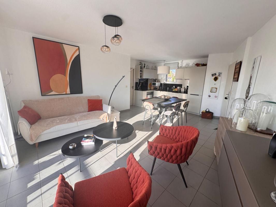 PELISSANNE Appartement 3 pièces avec parking 2