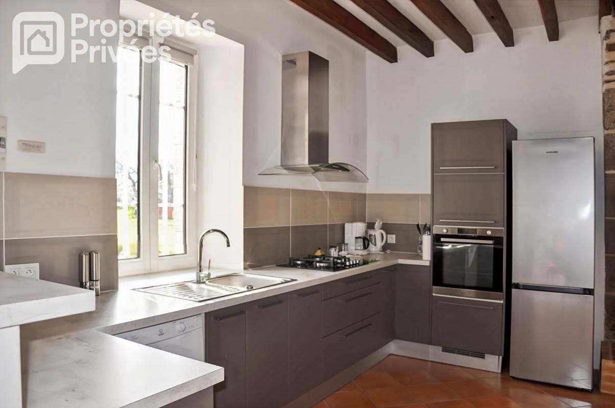 MONTENAY Maison en pierre 5 pièce(s) 132 m2 1